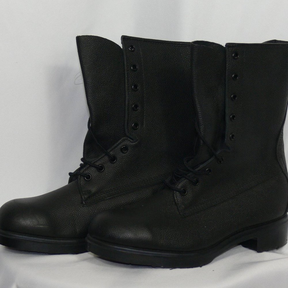 Boots  Leather Sz 6/12M